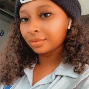 Meet your Posher, Raven